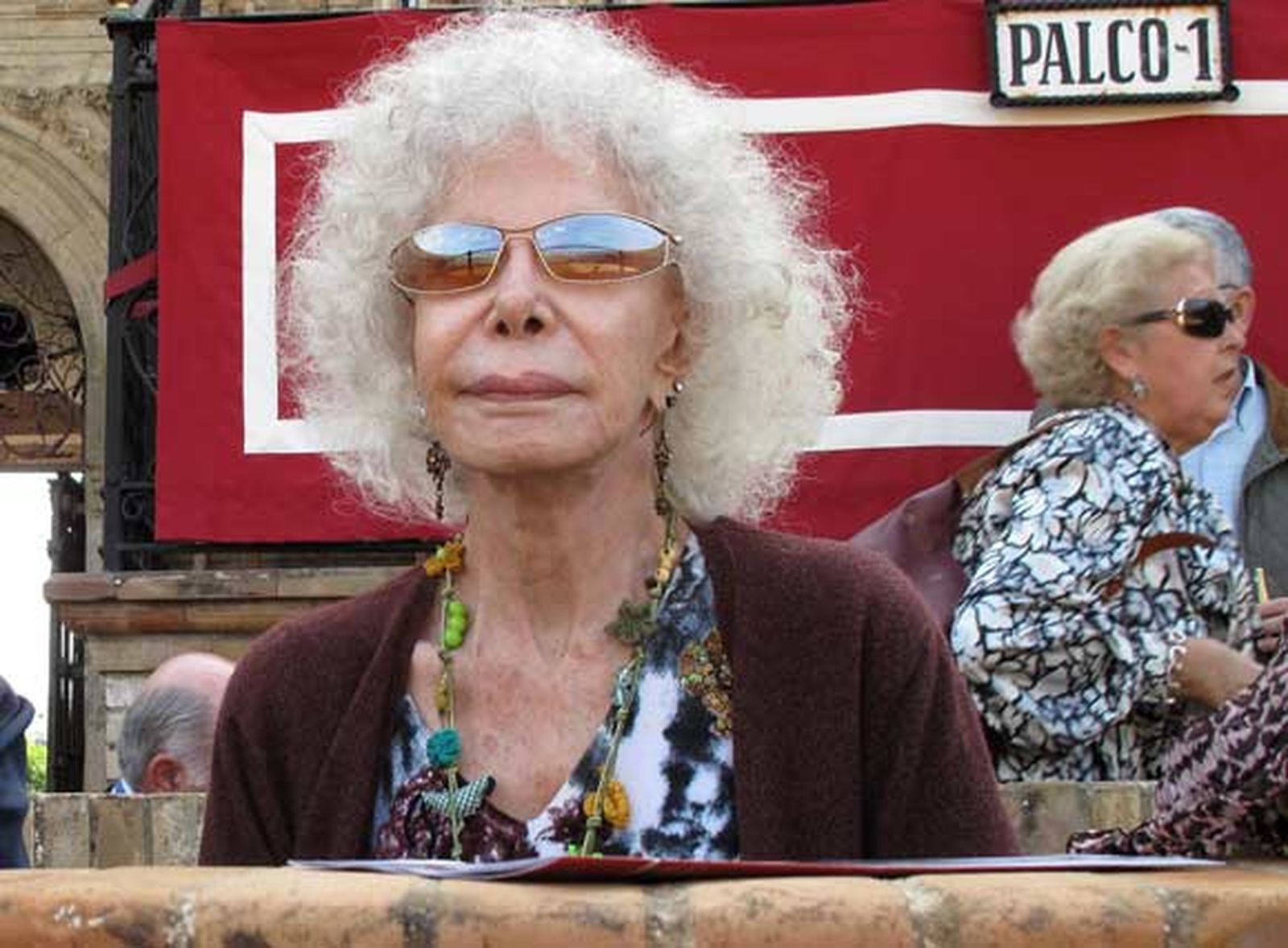 Numerosos famosos llenan la Maestranza en la ducodécima de abono