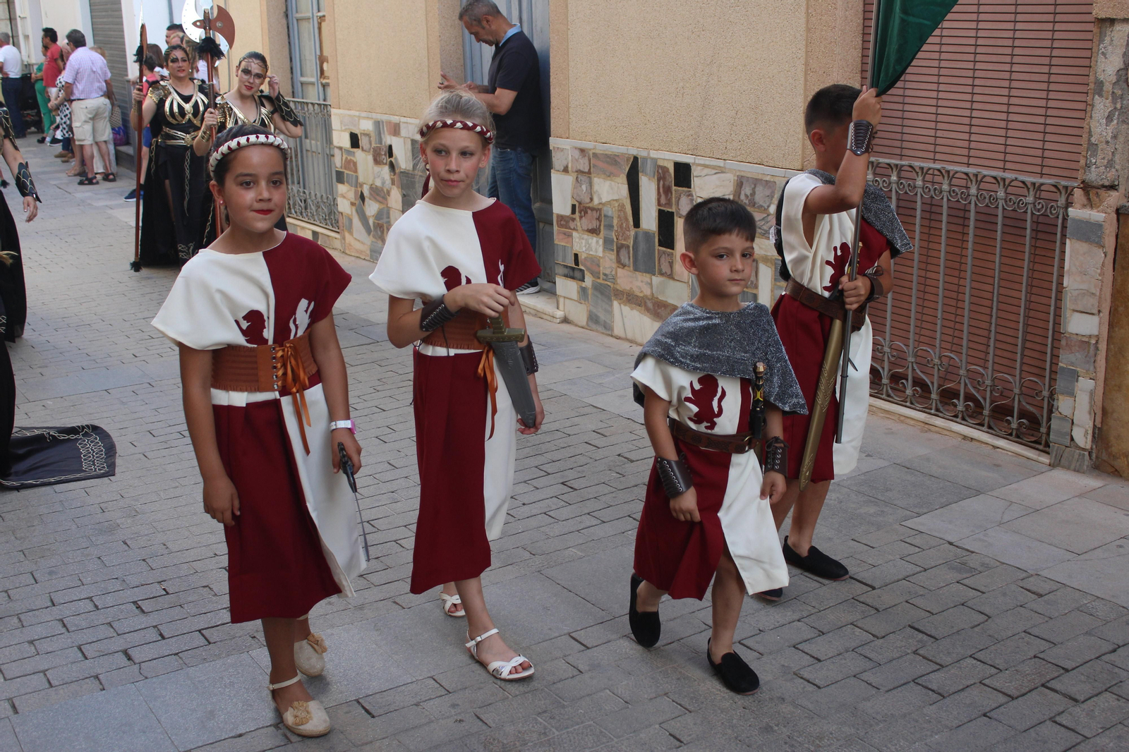 El desfile de Moros y Cristianos de Vera, en imágenes