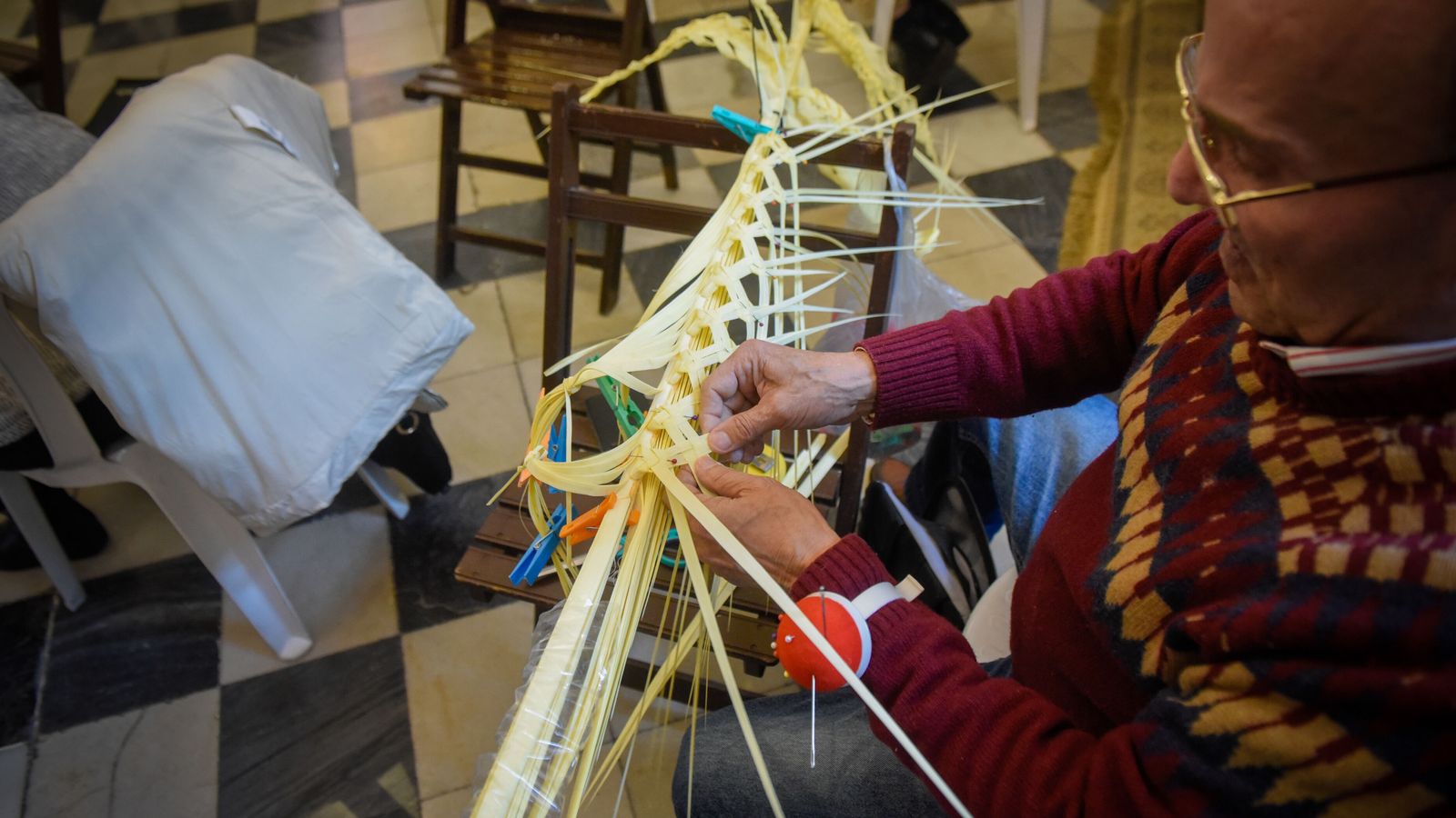 Alfileres de tender y de costura para rizar la palma.