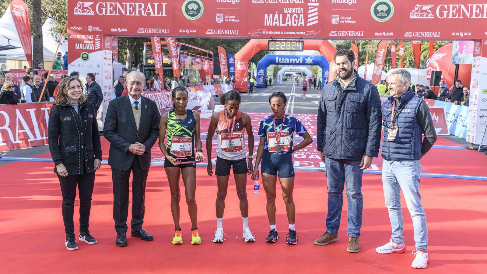 Búscate en las fotos de la Maratón de Málaga 2024