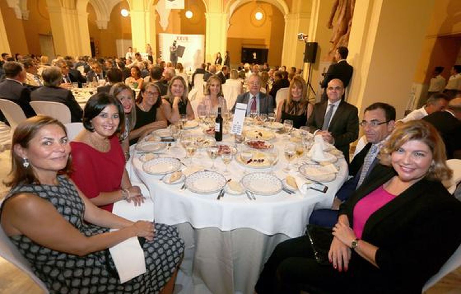 Teresa Sanz, Laura Sánchez Perera, Bella Verano, Mariana Otero Luna, Bella Pilar Coro Martín, Laura Martín, Tomás Giménez Villanueva, Pilar Miranda, Saúl Fernández Beviá, Ángel Sánchez y Berta Centeno.

Foto: Alberto Dominguez / Josue Correa / Canterla