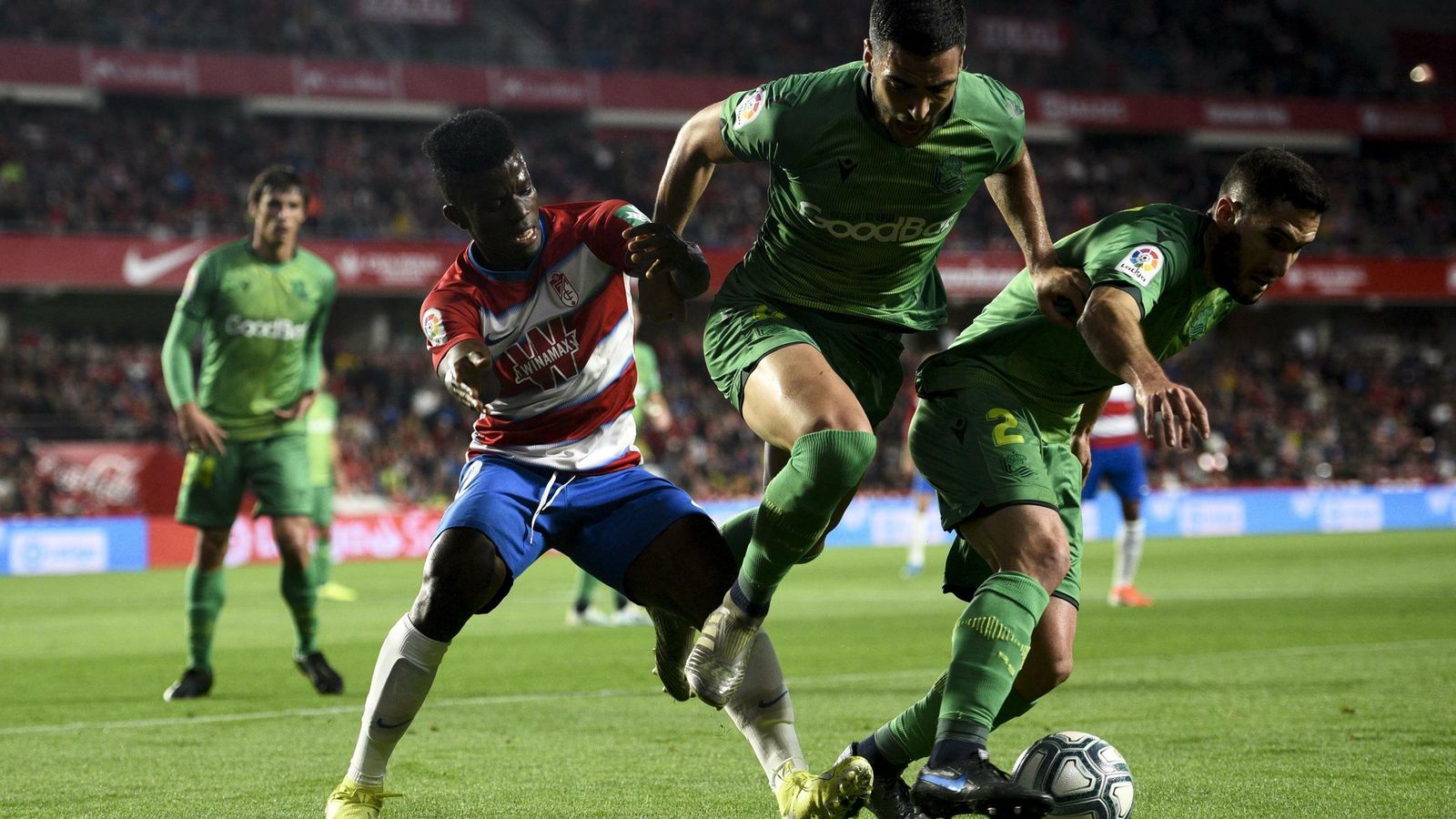 Azeez cuajó un choque muy completo realizando un gran desgaste.