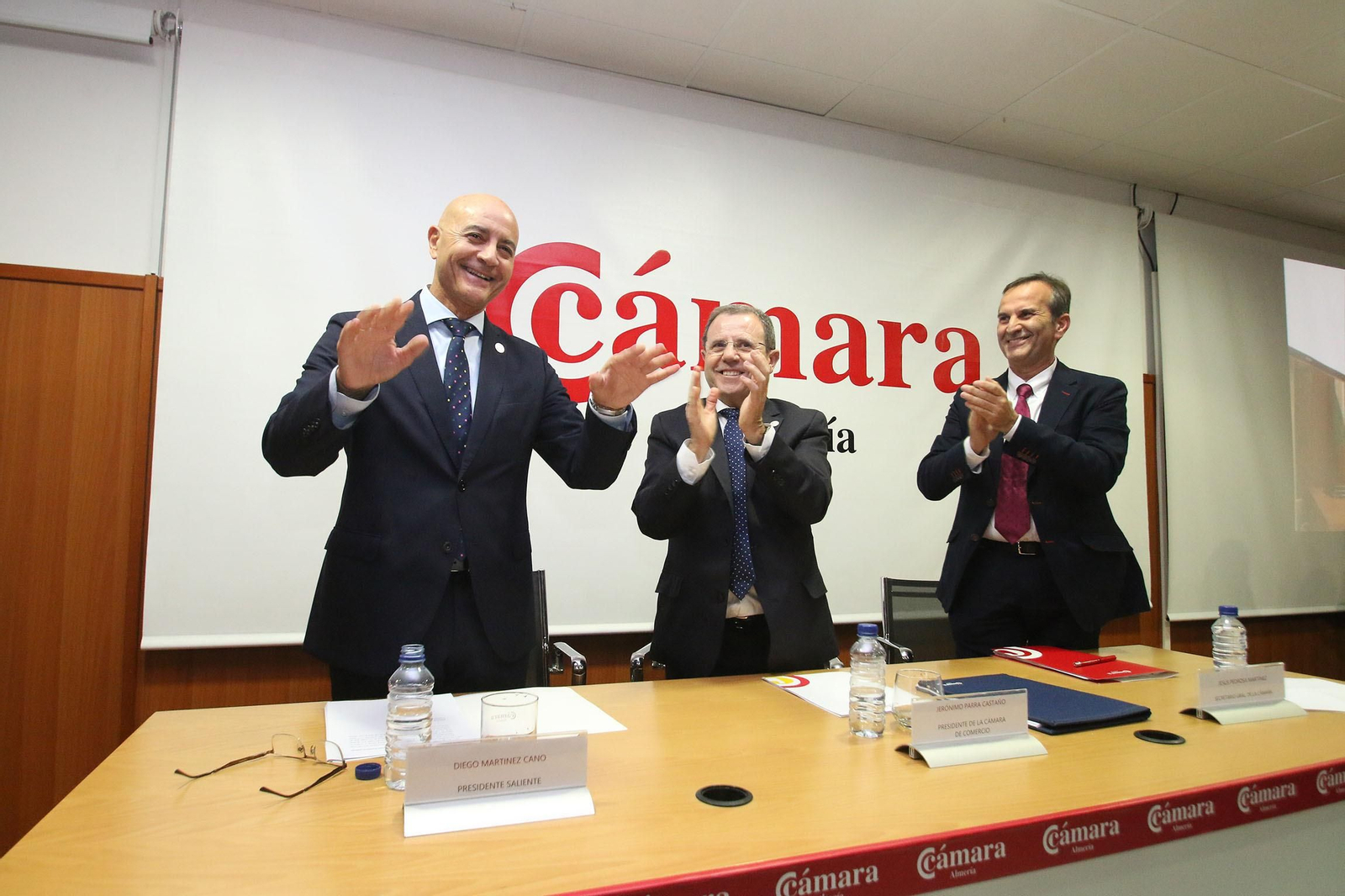 Fotogalería de la toma de posesión de Jerónimo Pérez como presidente de la Cámara de Comercio
