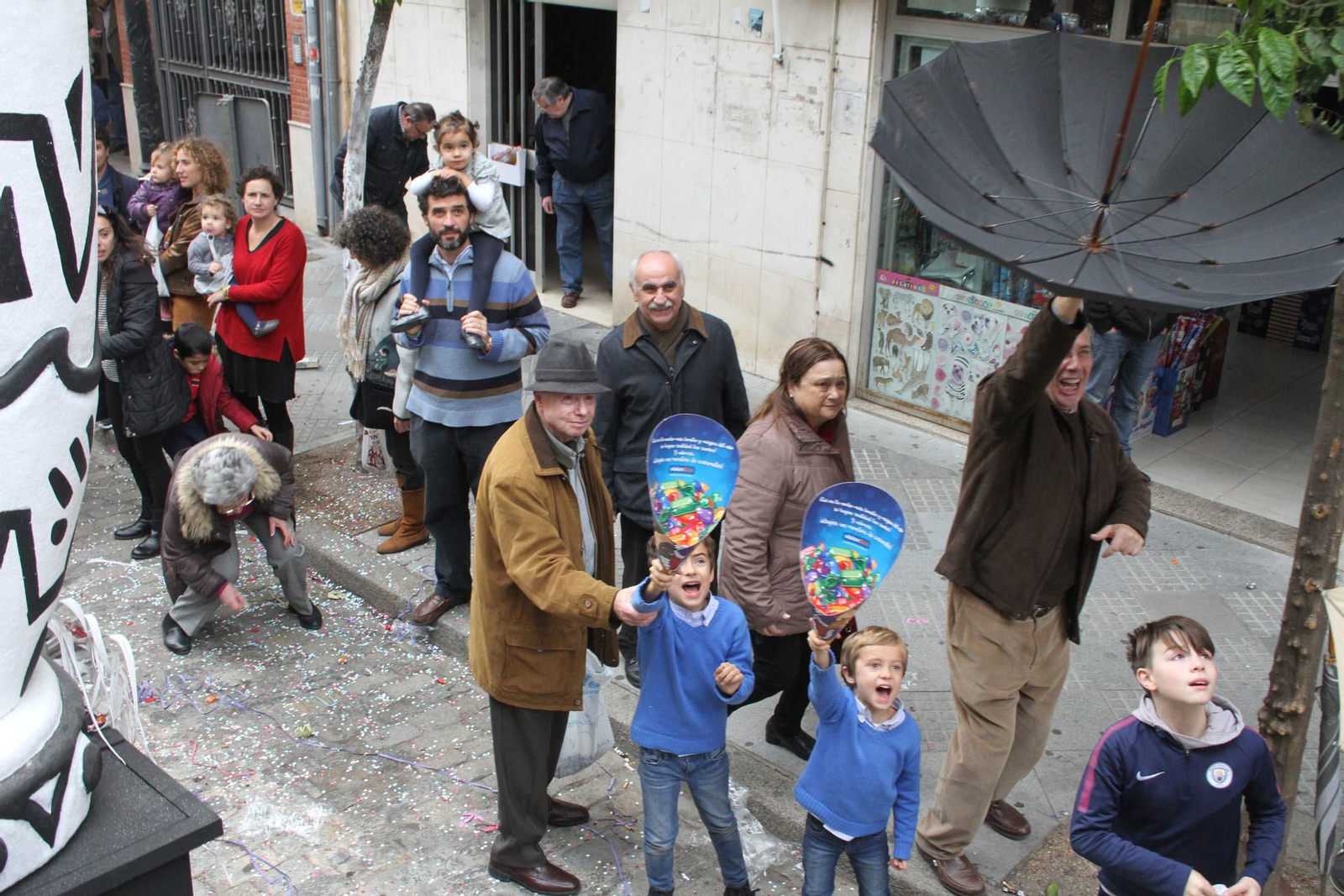 Cabalgata de los Reyes Magos 2018: Melchor, Gaspar y Baltazar adelantan su salida para llenar de ilusión las calles de Huelva