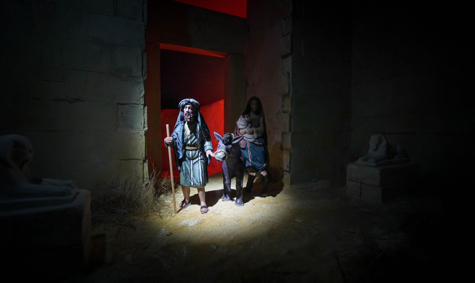 Imágenes de la exposición '50 Navidades montando el Belén' en Jerez