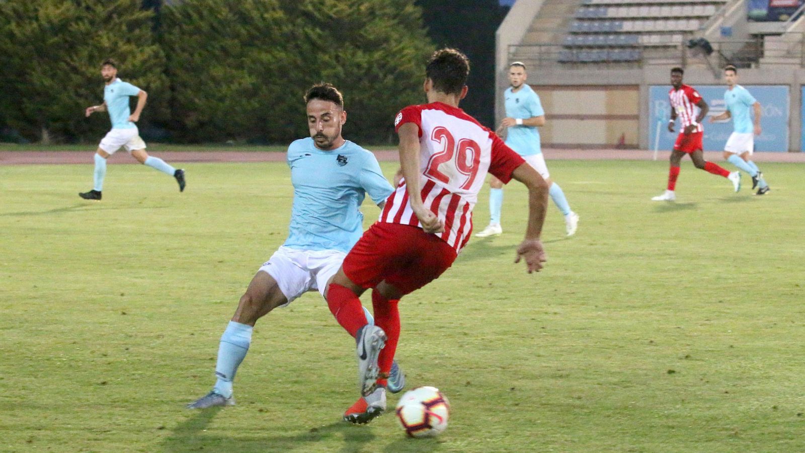 Los celestes disputaron un amistoso en pretemporada ante el primer equipo rojiblanco.