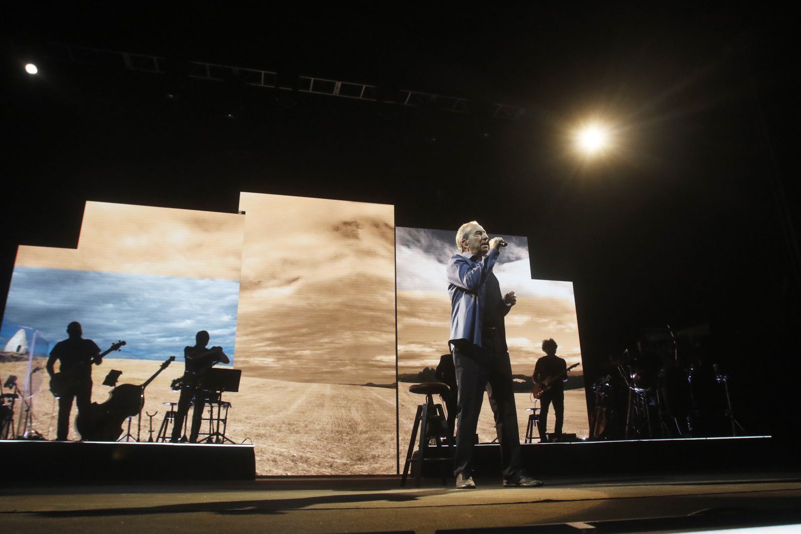 El concierto de José Luis Perales en Córdoba, en fotografías