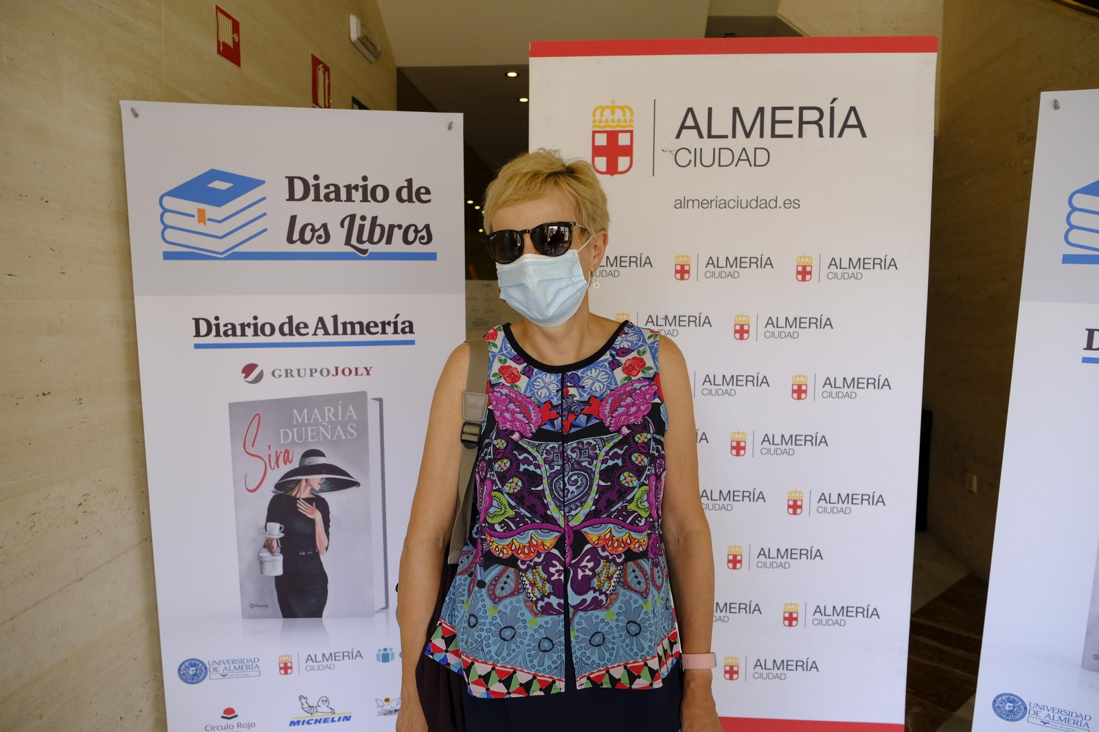Fotogalería del Diario de los Libros, con María Dueñas. Almería