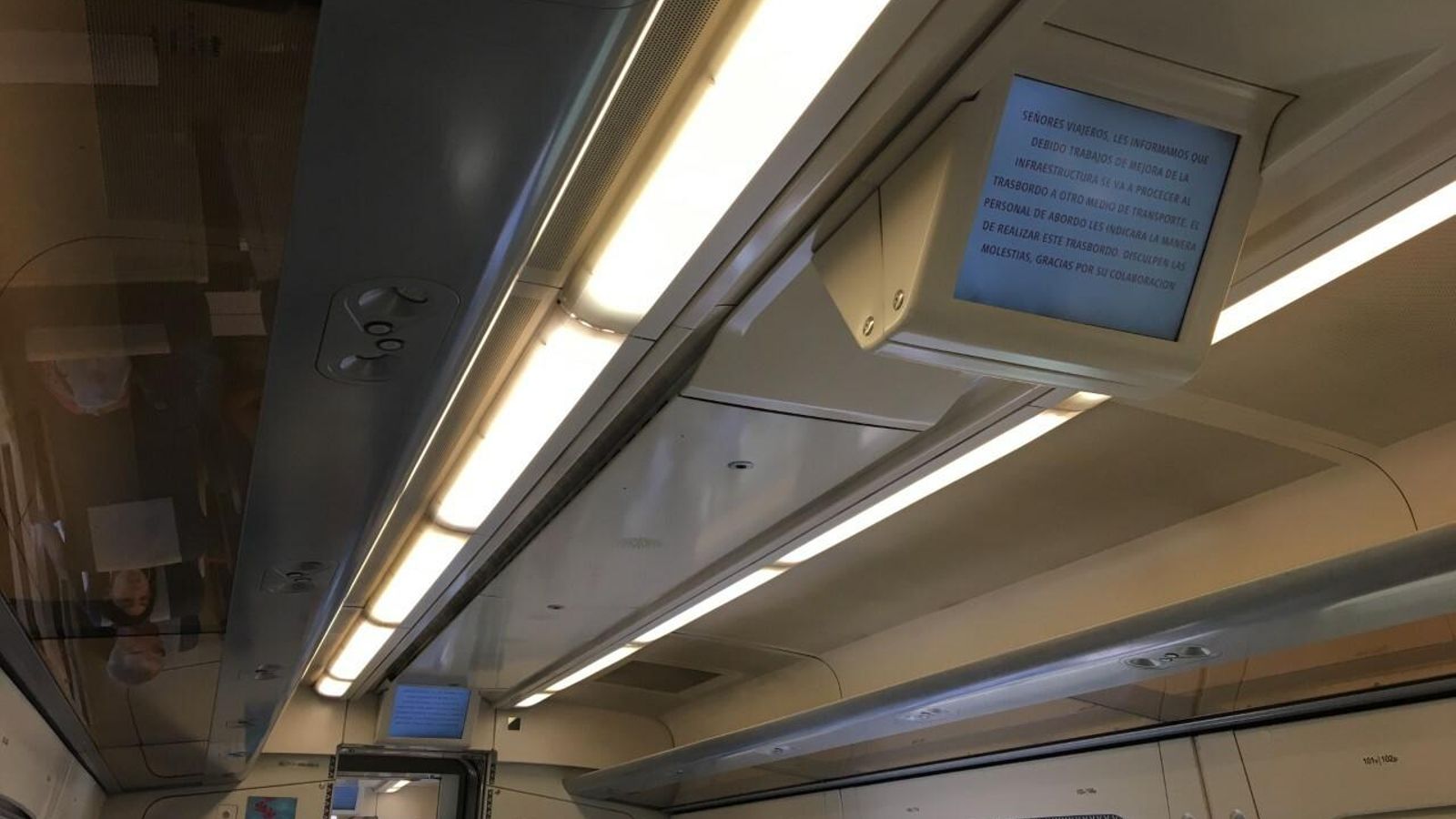 El corte en la vía se anuncia en el tren procedente de la estación María Zambrano de Málaga.