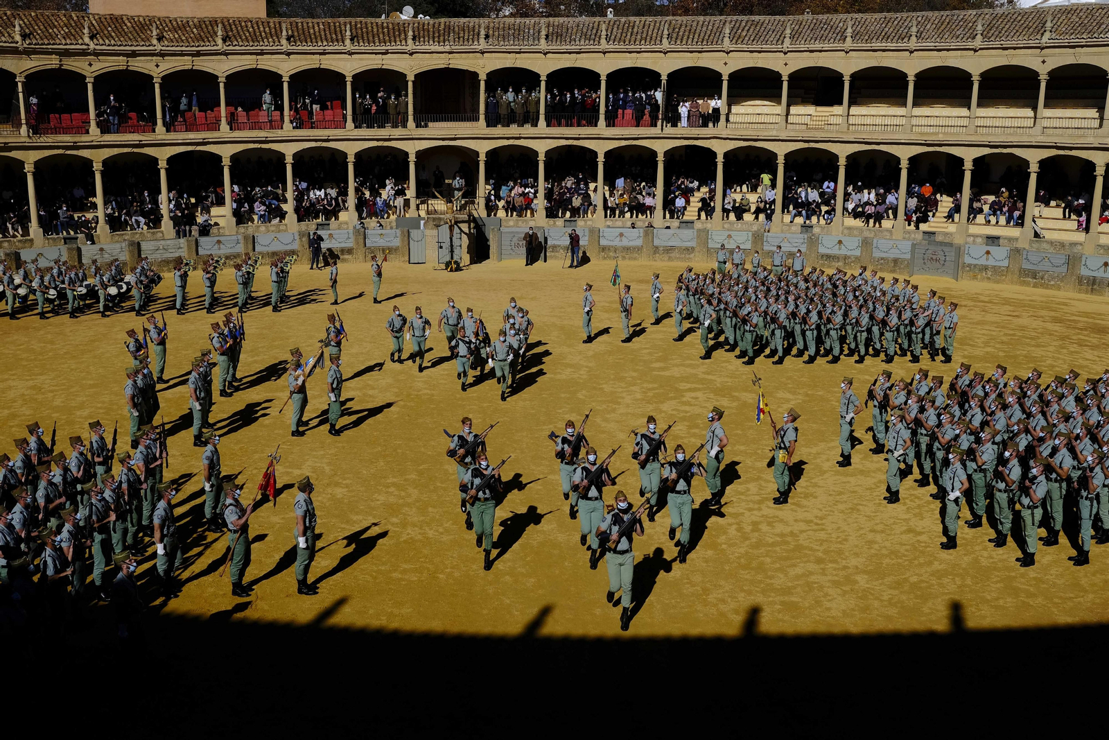 Las fotos de la Medalla de Ronda para la Legión y su posterior desfile