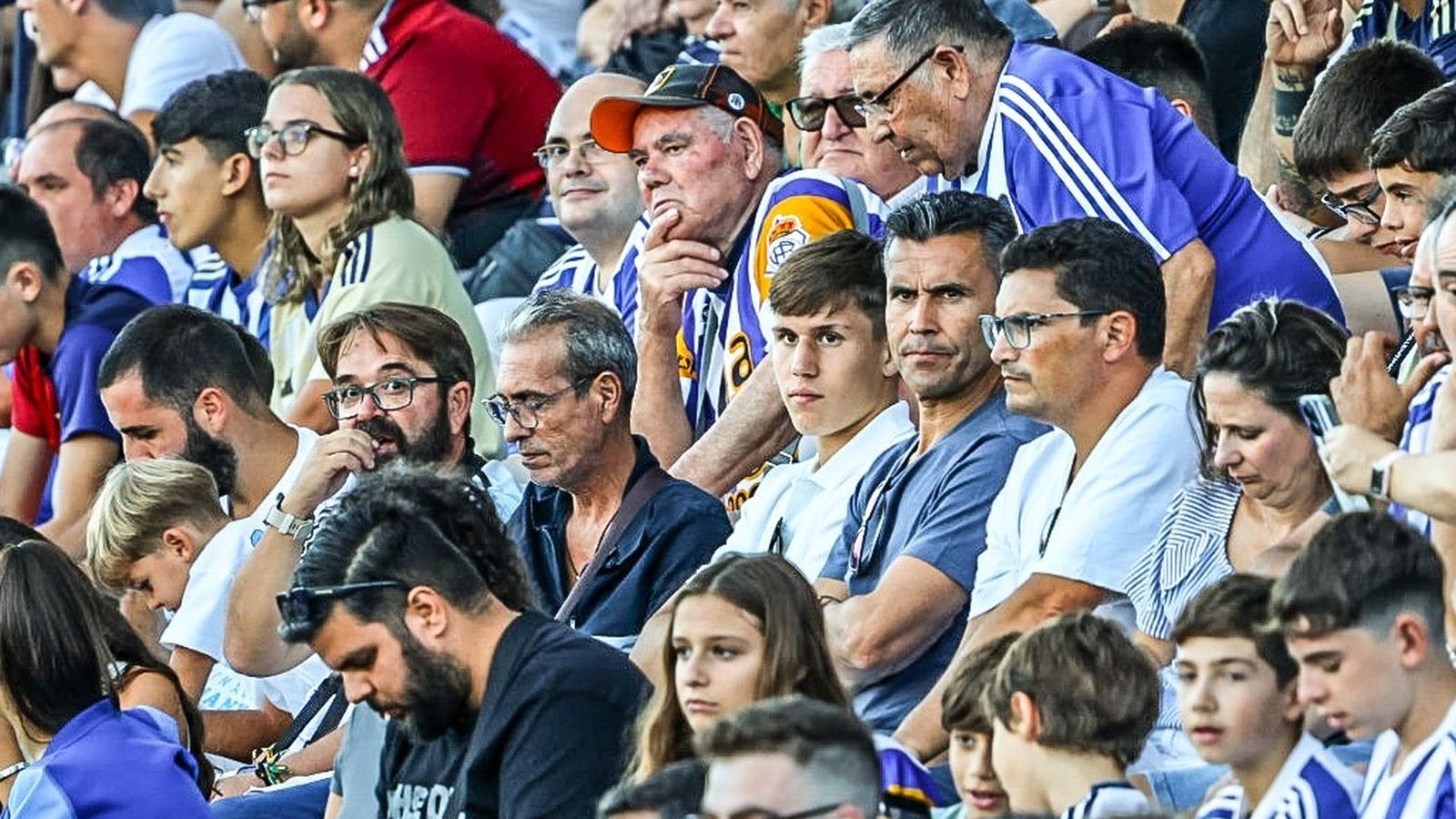 David Cordón, de camiseta azul, a la izquierda de Davinchi.