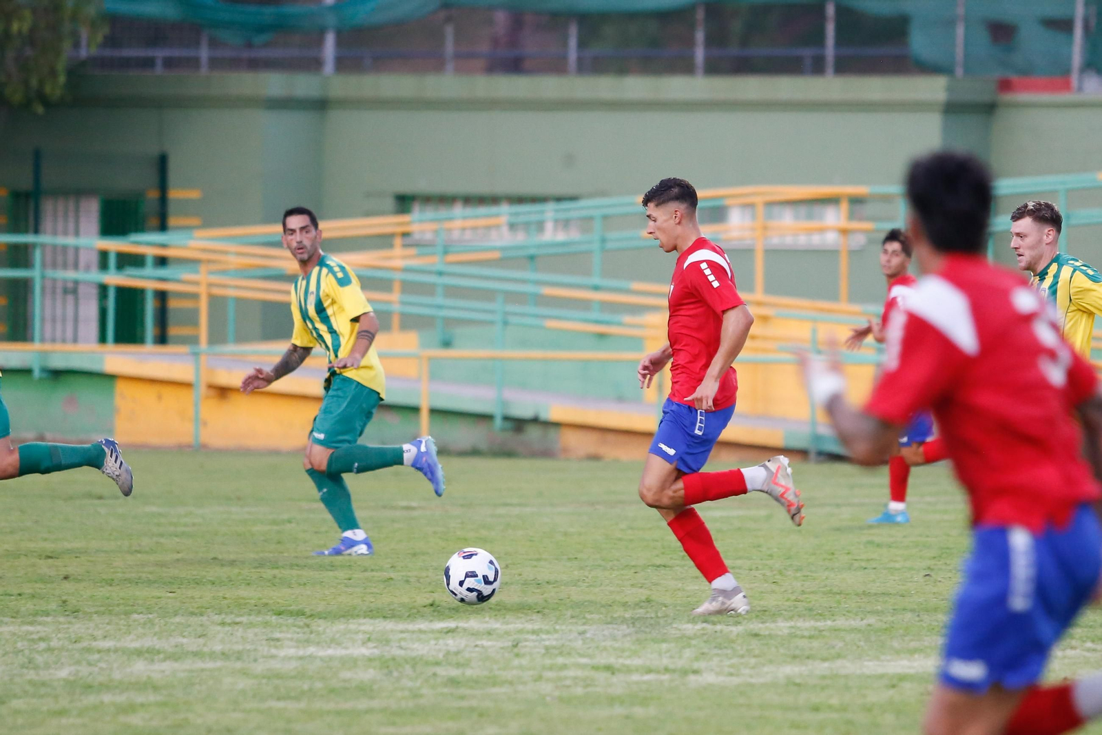 Las fotos del triangular en el estadio Carlos Piña de Los Barrios con el Algeciras CF y el Ceuta B