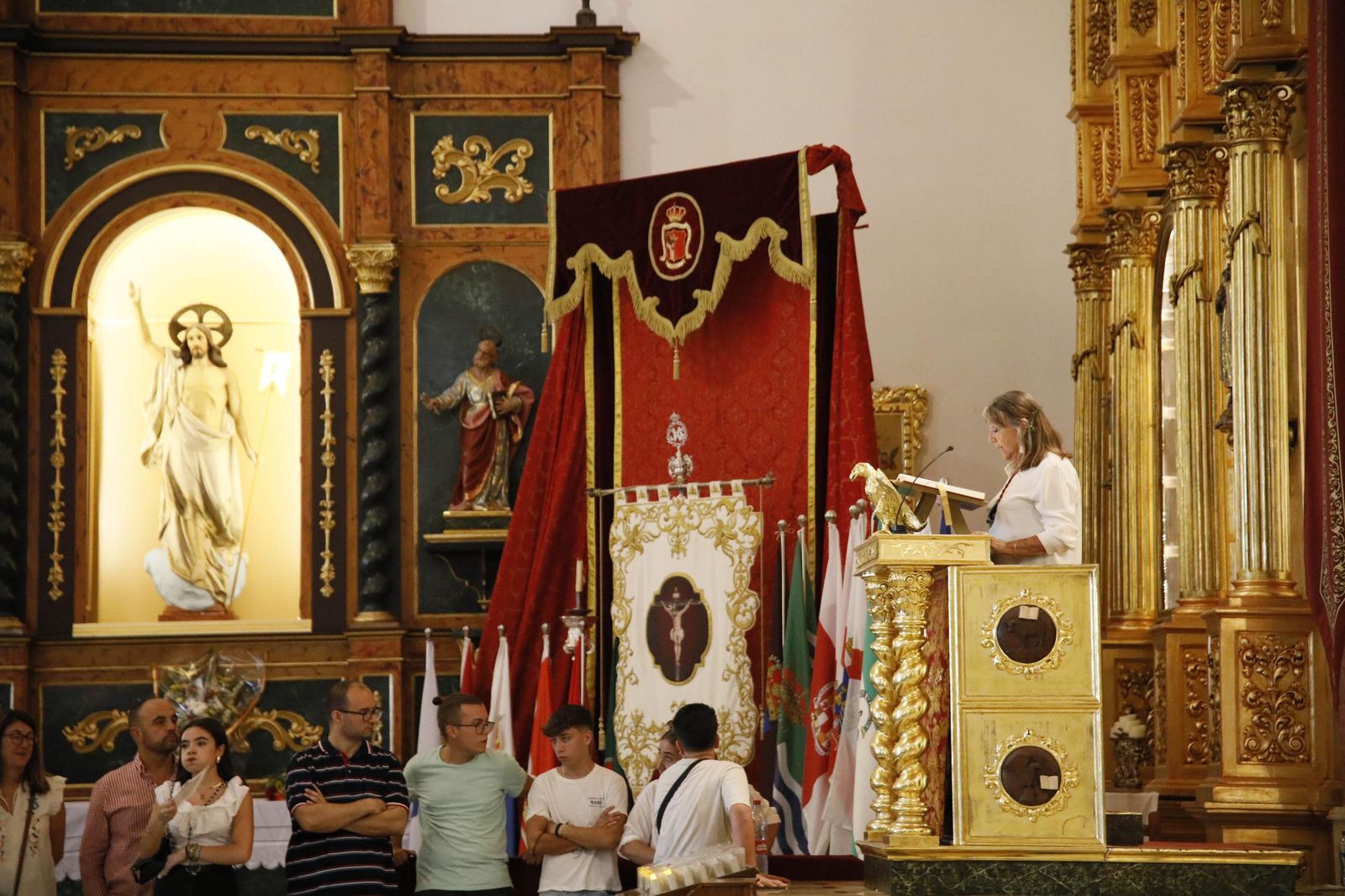 Las imágenes de la misa vespertina y procesión del Cristo de la Luz de Dalías
