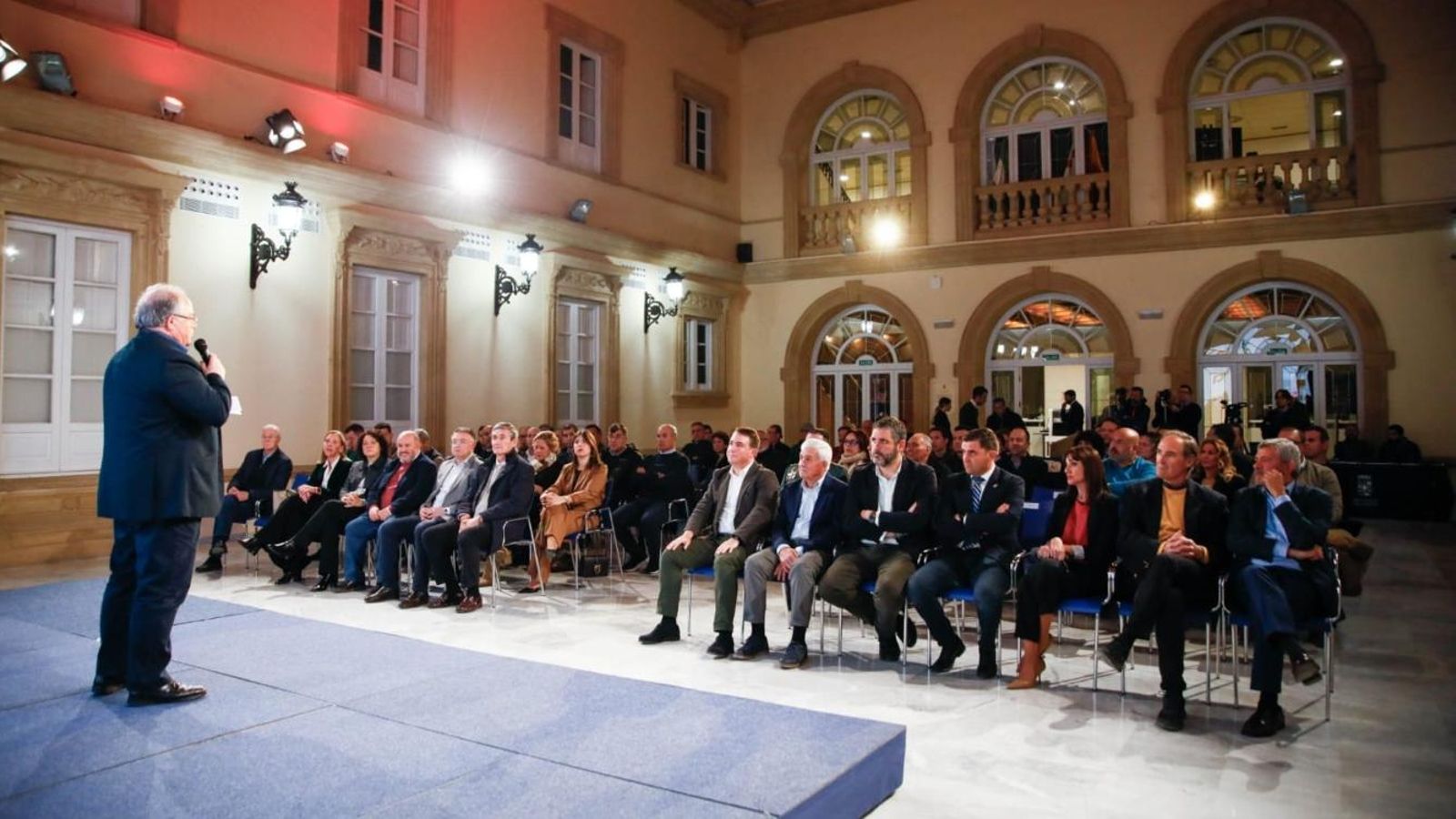 El acto se ha celebrado a última hora de este jueves.