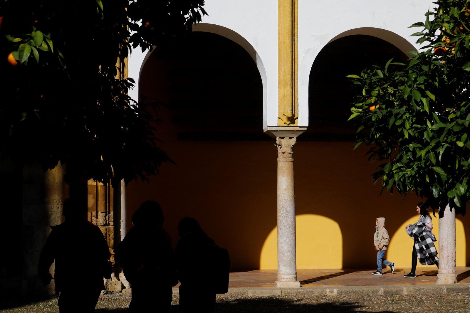 Córdoba se llena de turistas en el puente de la Constitución, en imágenes