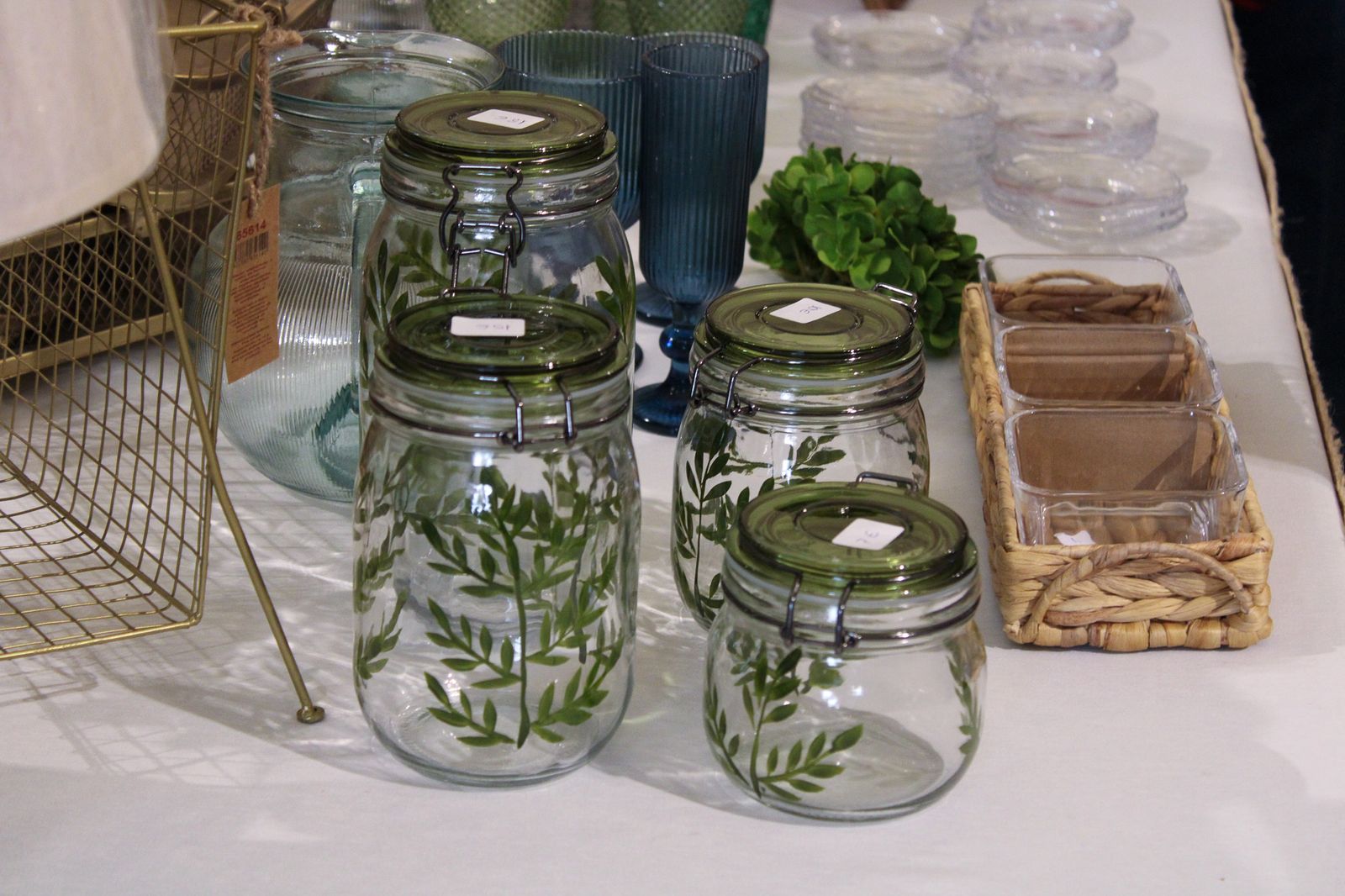 El baratillo de primavera de Adevida en Córdoba, en imágenes