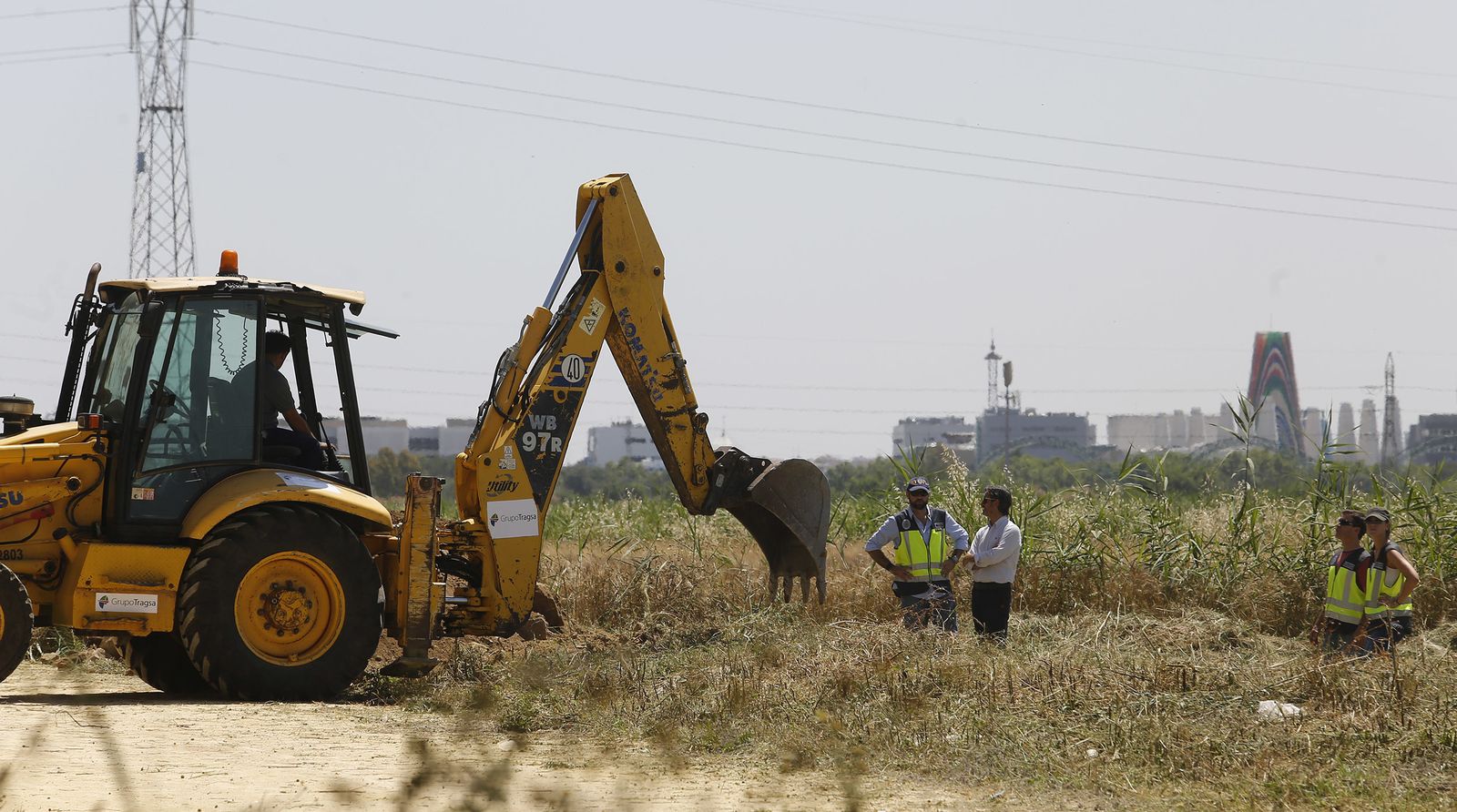 La búsqueda de Marta del Castillo bajo el puente del Alamillo, en imágenes