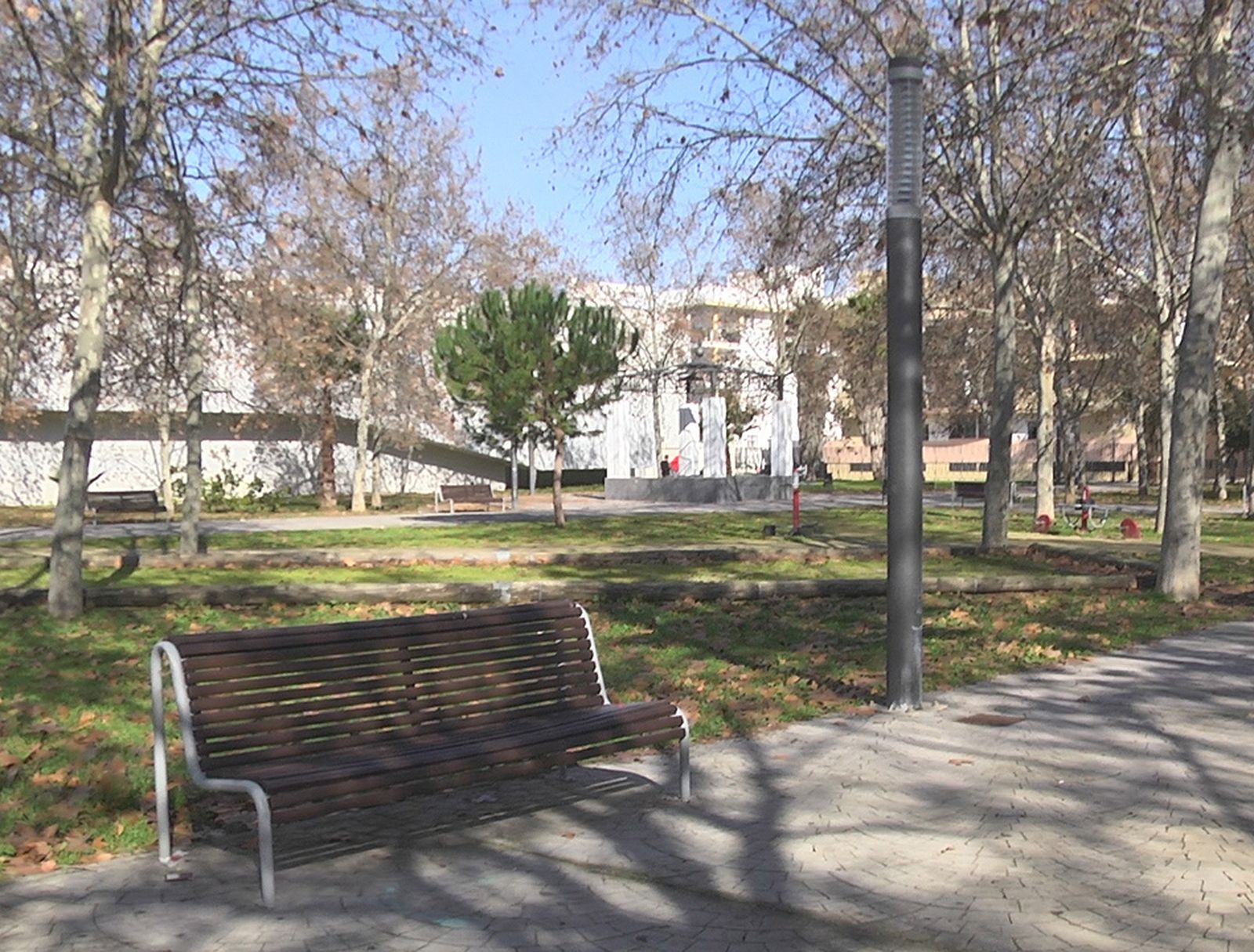 El nuevo recinto para perros estará en la zona más próxima al supermercado.