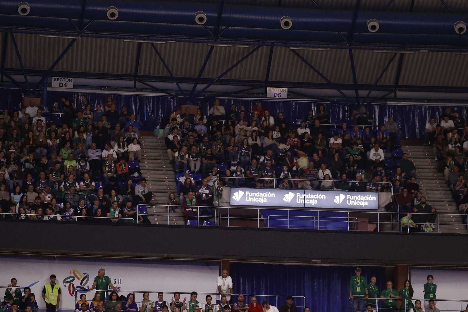 Búscate en las gradas del Carpena en el Unicaja-San Pablo Burgos