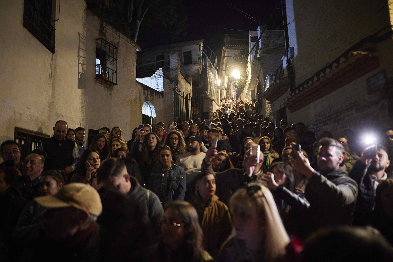 Imágenes: El Sacromonte se rinde ante su Cristo