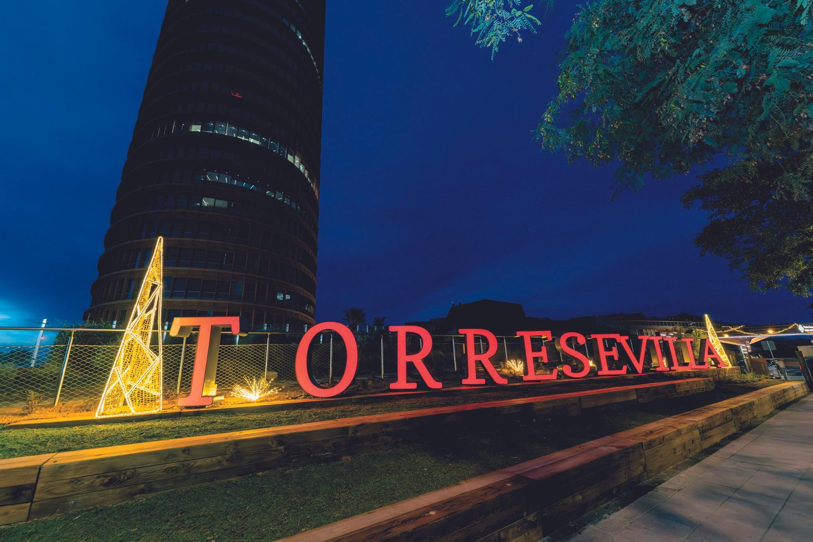 Luces de Navidad Torre Sevilla