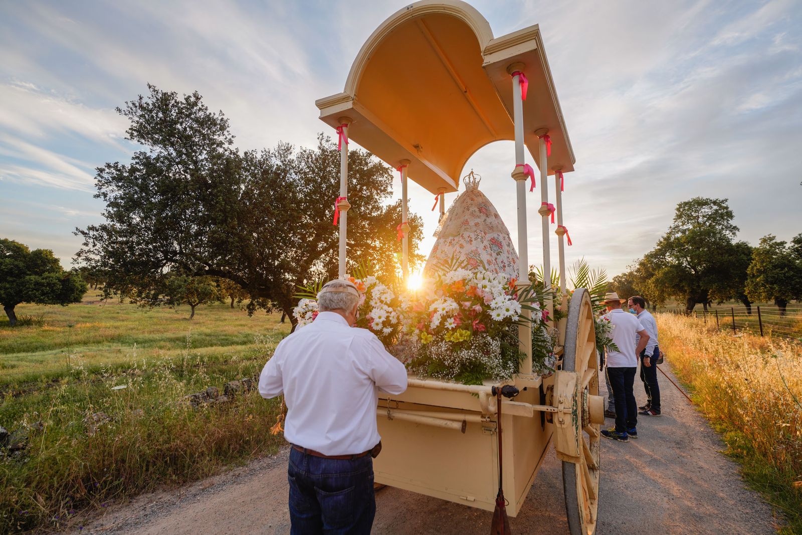 La llevada de la Virgen de Luna al santuario de La Jara, en fotografías