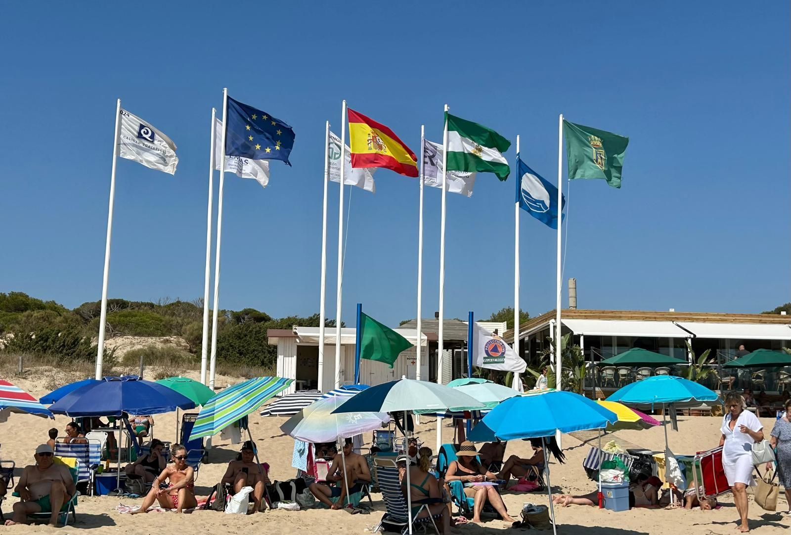 La playa Puntalillo de Rota presume de banderas. La playa Puntalillo de Rota presume de banderas.