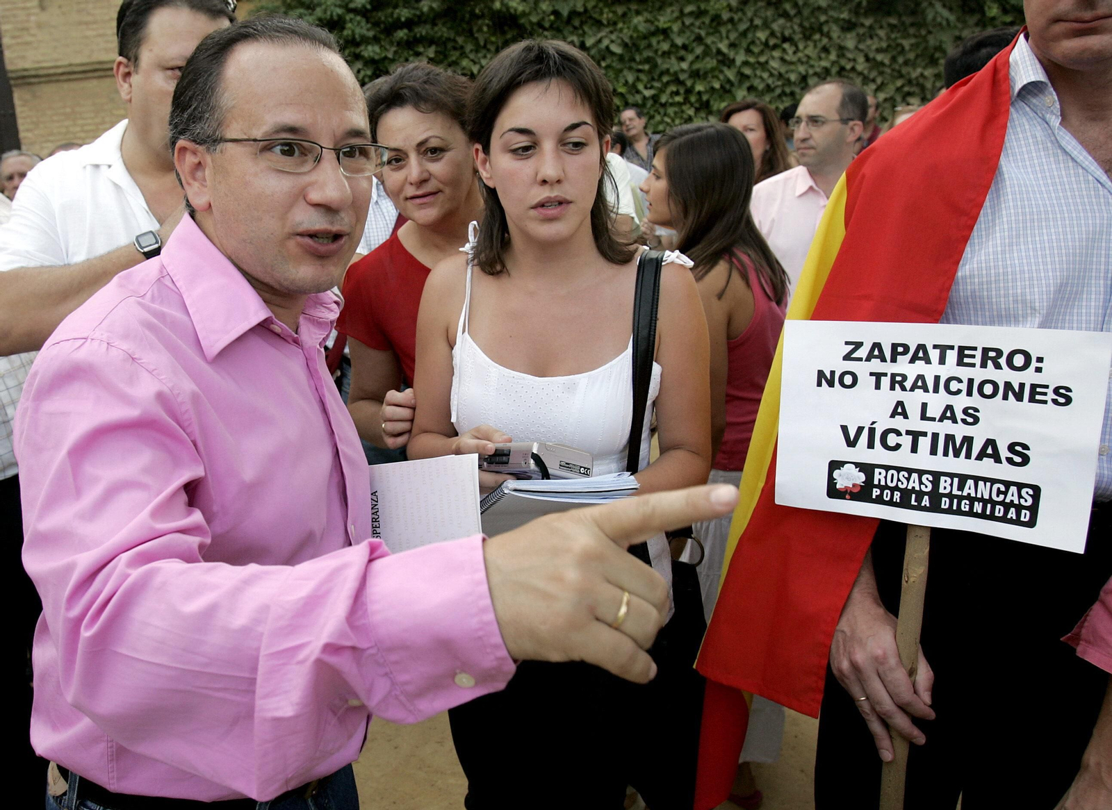 Vox propone como senador a Alcaraz, quien llamó a Zapatero cómplice de ETA.