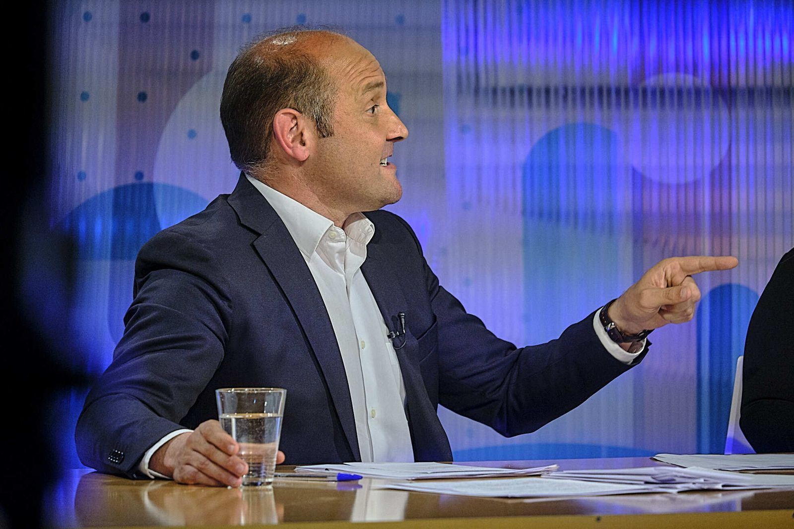 Los gestos de los candidatos durante el debate de las municipales en Onda Cádiz.