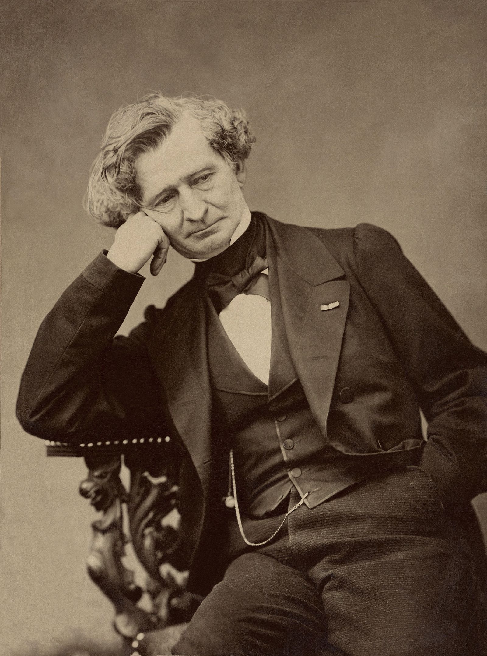 Hector Berlioz fotografiado por Pierre Petit en 1863