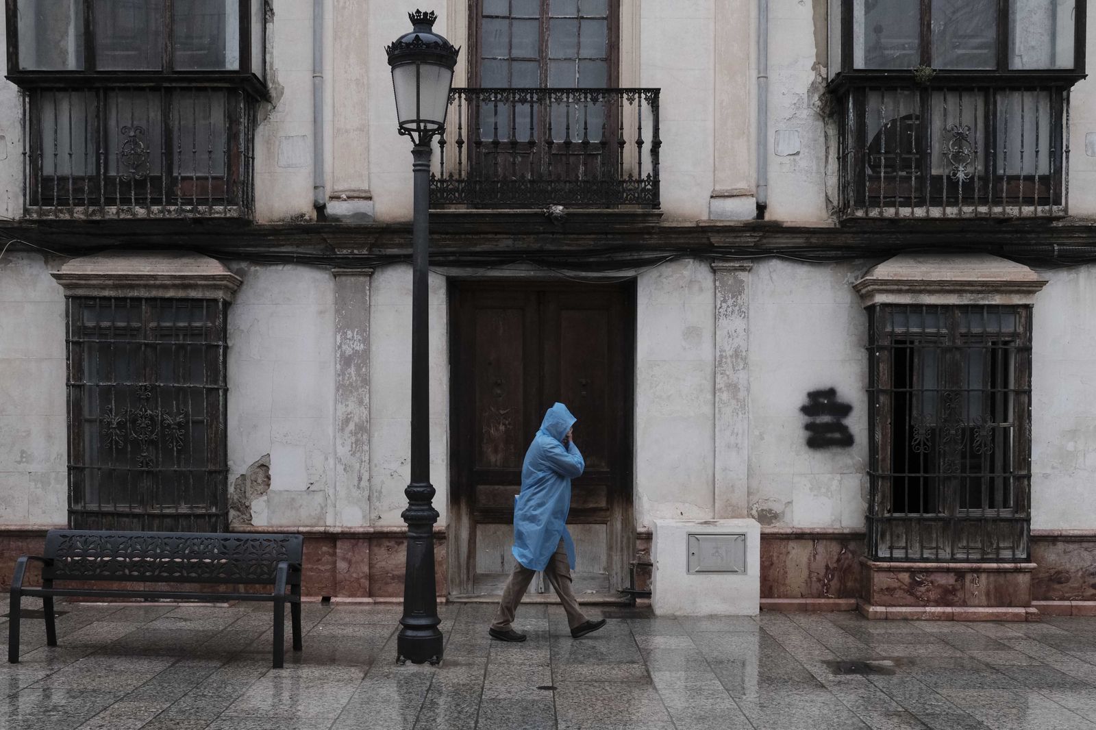 La lluvia y la niebla transforman Ronda, en fotos