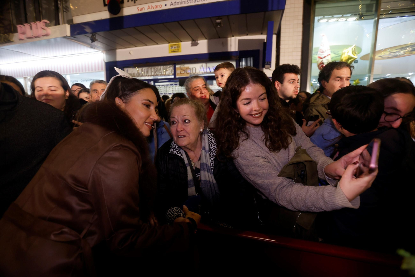 Así ha sido el espectácular encendido de las luces de Navidad de Córdoba