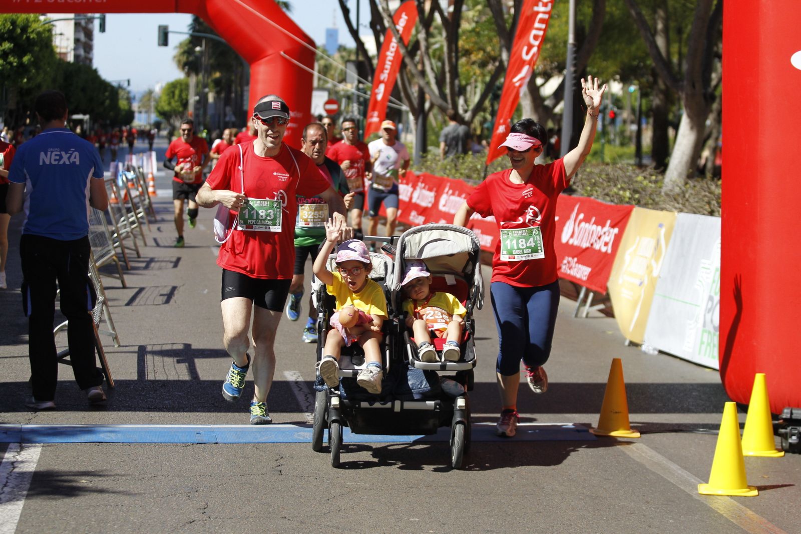 Fotogalería carrera atletismo popular enfermedades poco frecuentes. La Salle Almería