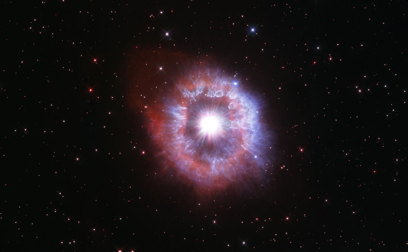La estrella AG Carinae, captada por el Hubble.