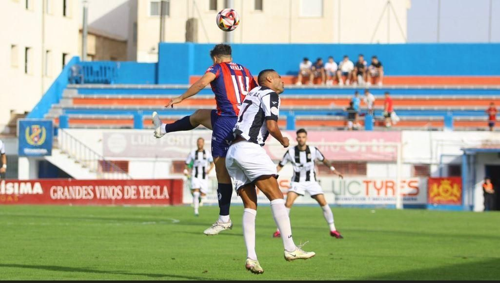 Las fotos del Yeclano Deportivo-Balona (0-0)