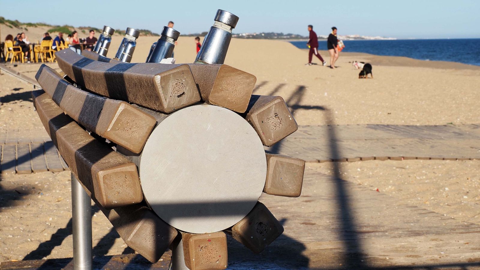 Equipamientos en la Playa Central de Isla Cristina