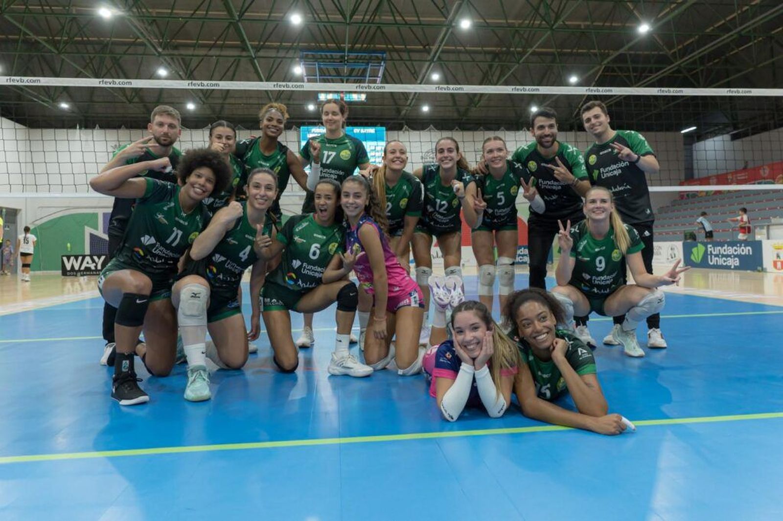 El conjunto nazareno celebra una merecida victoria esta temporada.