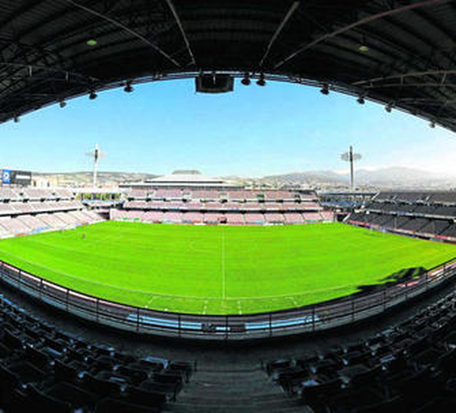 Los Cármenes se llama el estadio del Granada
