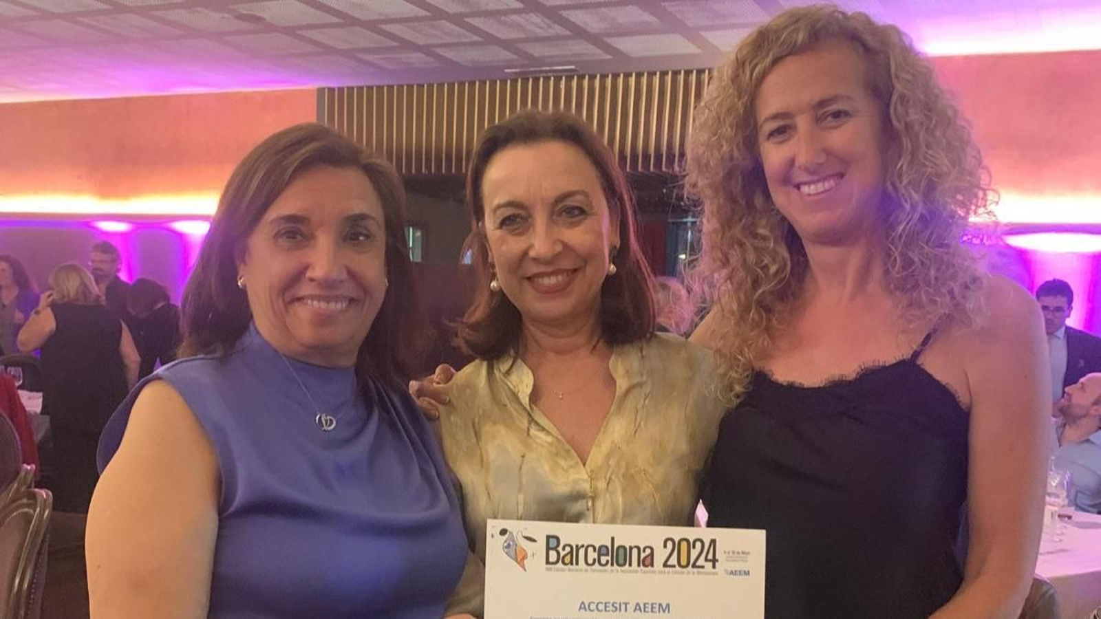 Reconocimiento nacional a tres profesionales del centro de salud Cayetano Roldán por un estudio sobre la menopausia Reconocimiento nacional a tres profesionales del centro de salud Cayetano Roldán por un estudio sobre la menopausia