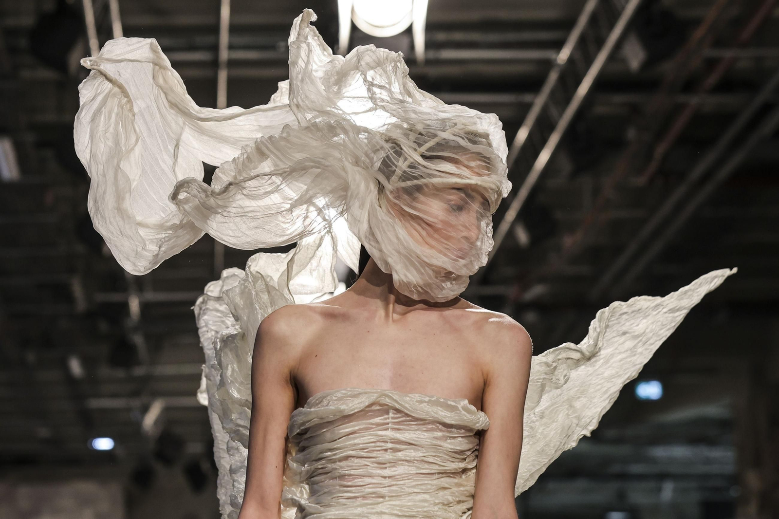 Las mejores imágenes del desfile de Juana Martín en París