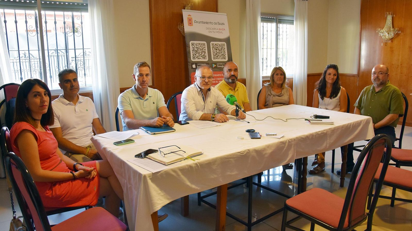 Desayuno informativo del primer año de gobierno en Baza