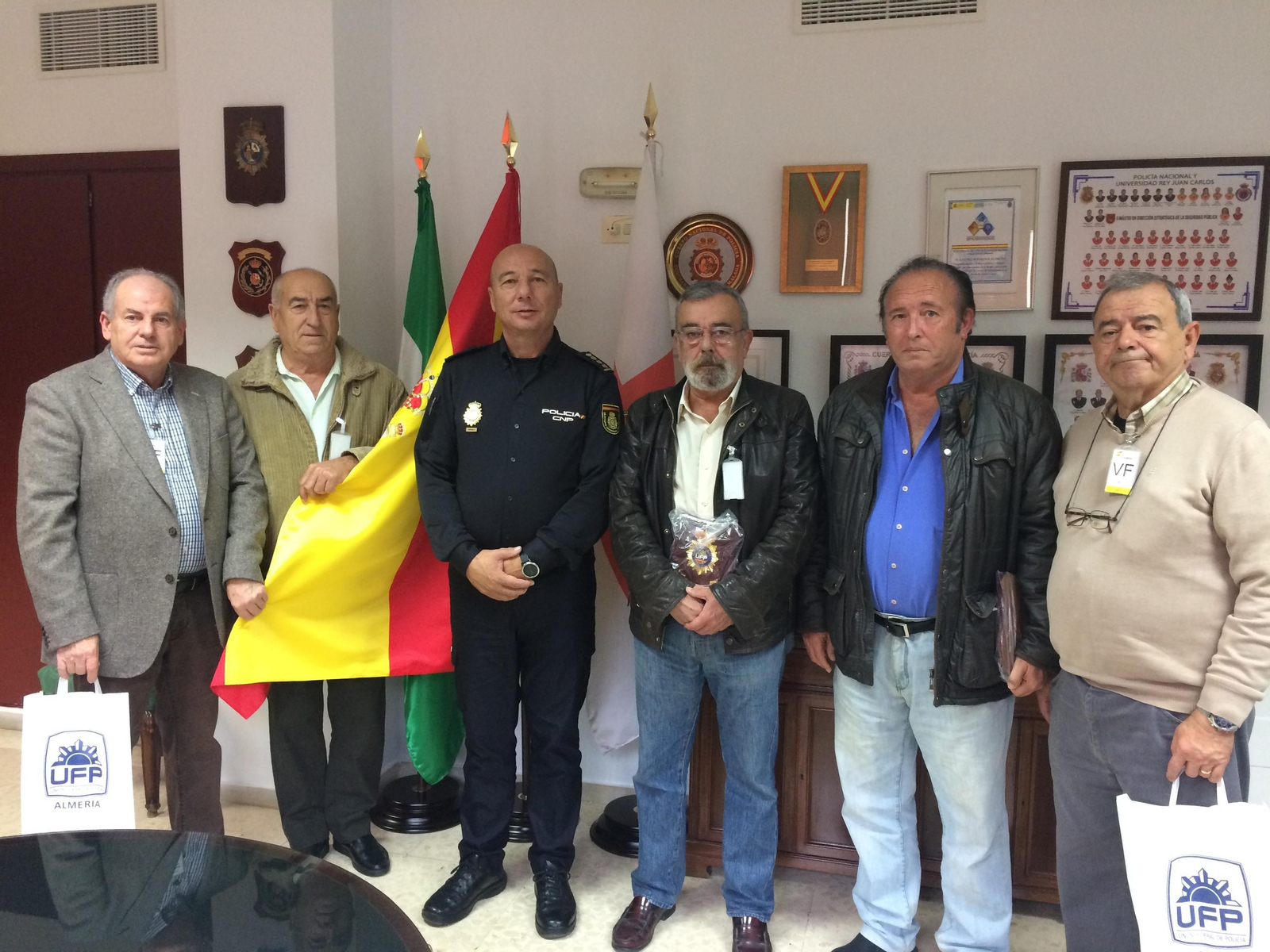 Reconocimiento a los agentes jubilados que están afiliados a la UFP.