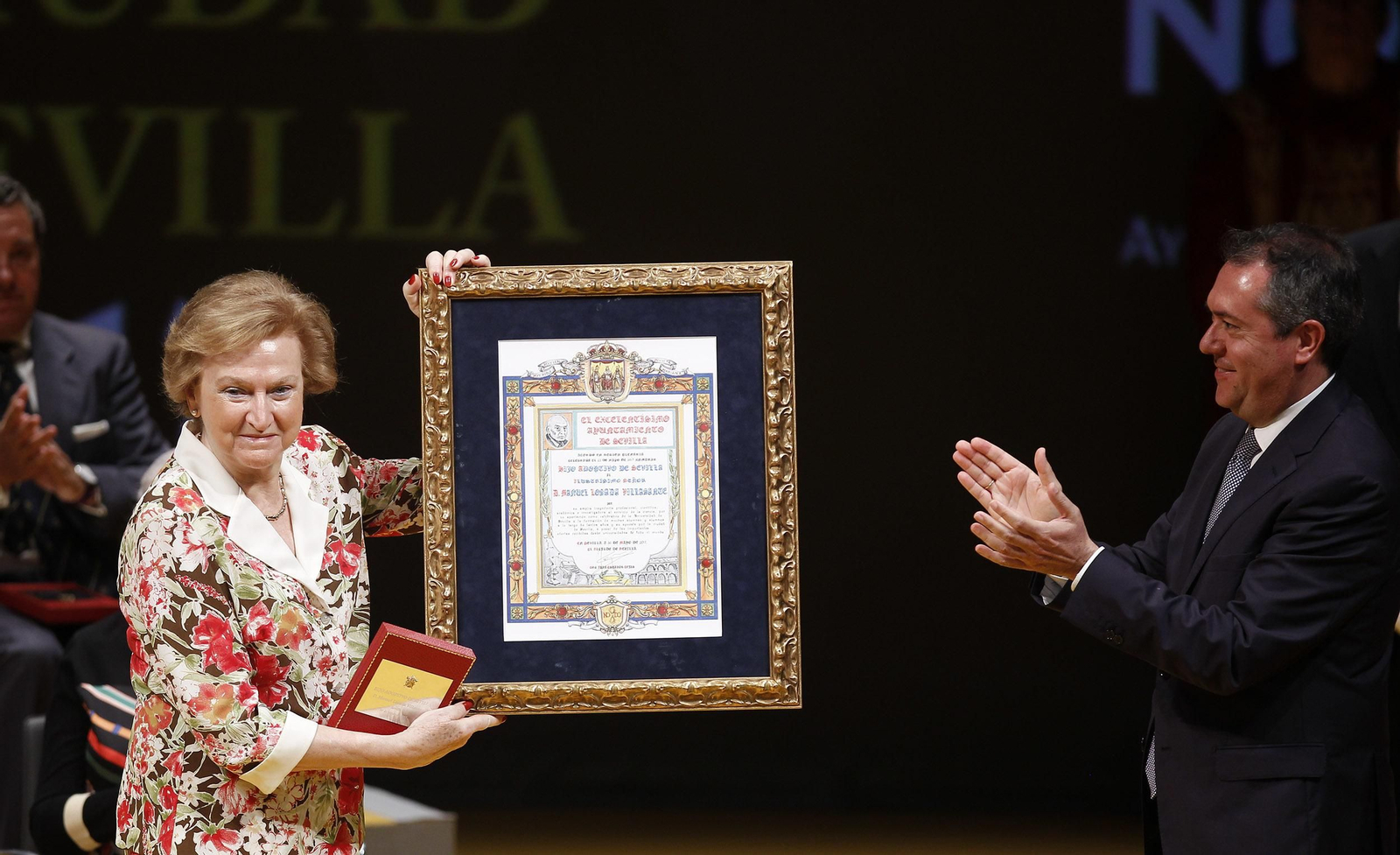 La entrega de las medallas de Sevilla, en imágenes