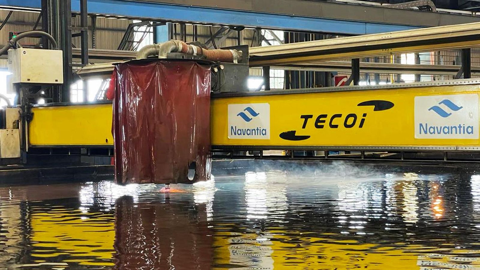 Corte de chapa para el BAM-IS en el astillero de Puerto Real.