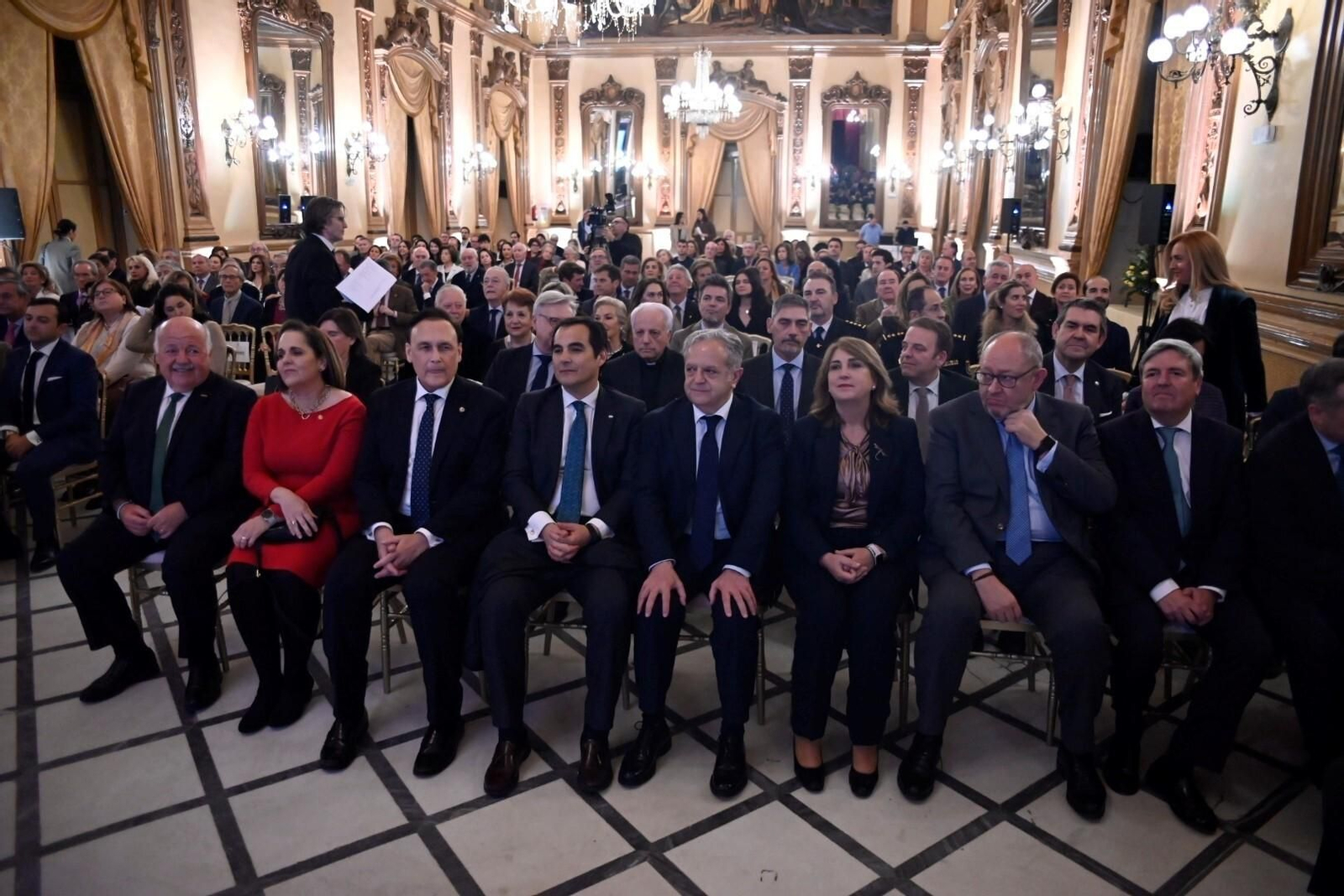 El Real Círculo de la Amistad de Córdoba entrega sus galardones, en imágenes