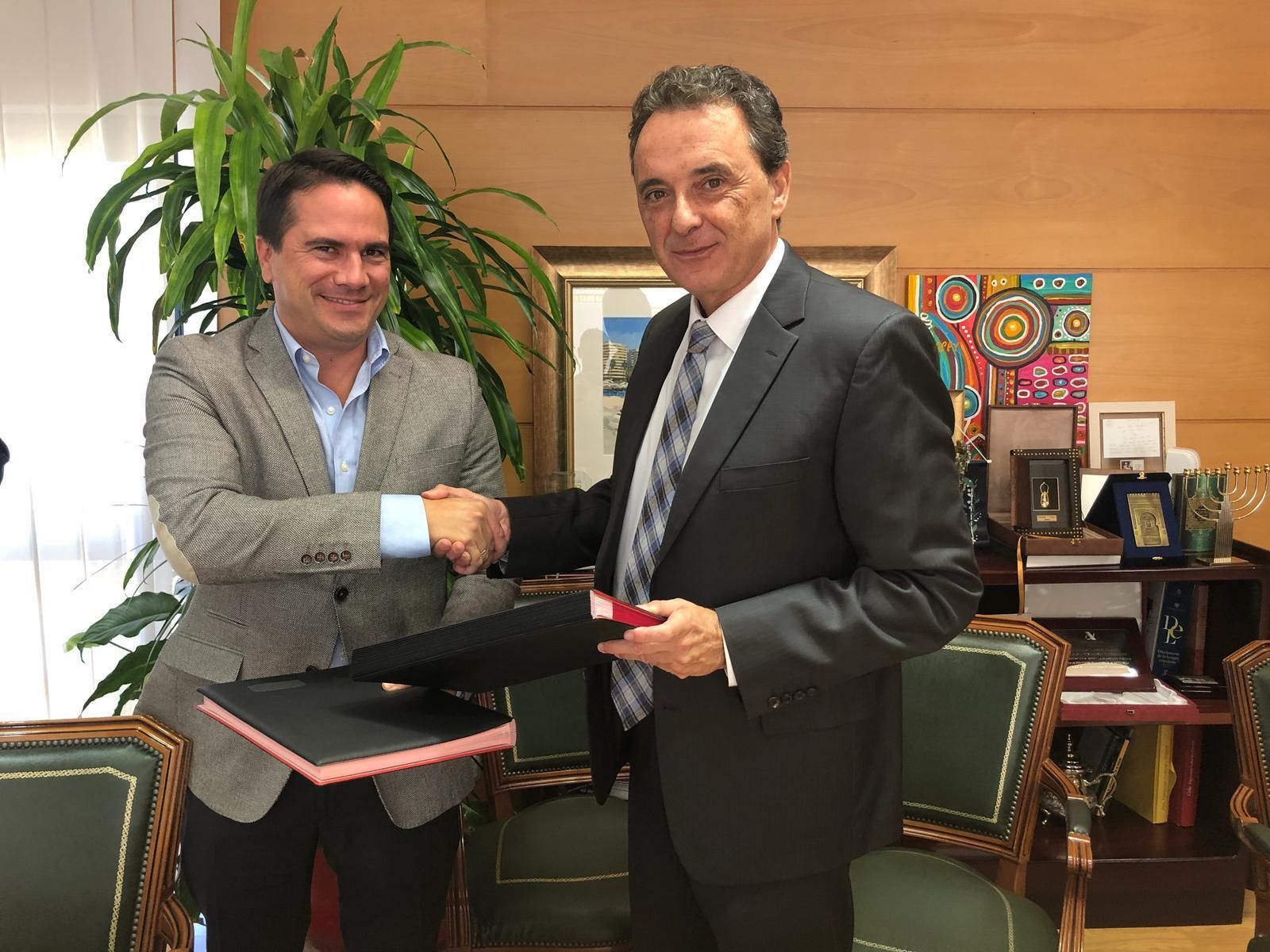 El alcalde de Torremolinos, José Ortiz, durante el acto de recepción.