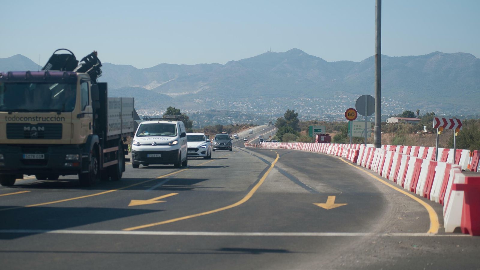 Vehículos entrando en el PTA.