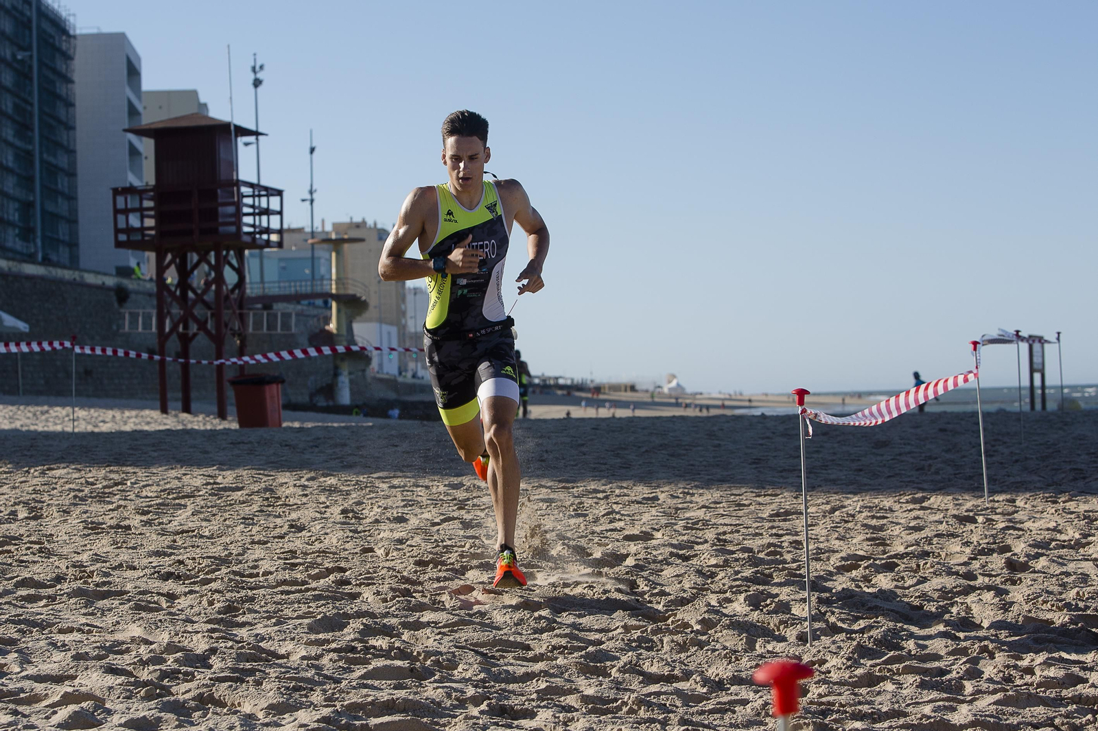 El II acuatlón Tirabuzón ciudad de Cádiz, en imágenes