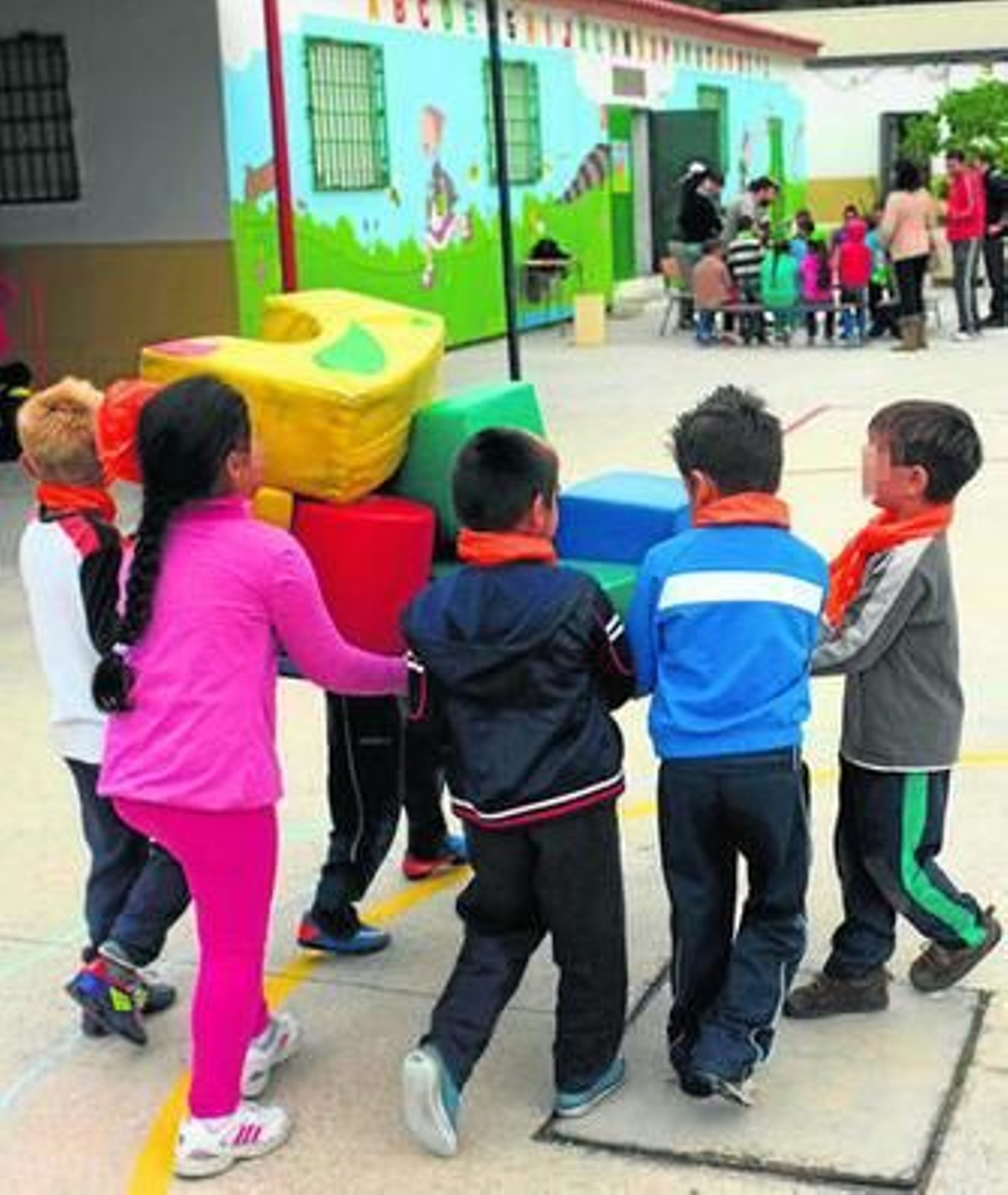 Imagen de archivo de un grupo de menores.