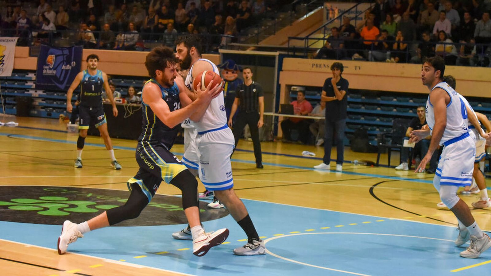 Riley Hayes inicia una penetración en el Udea-Ciudad de Huelva